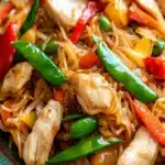 Salteado de Pollo y Fideos de Arroz: Receta Rápida 91 Salteado de Pollo y Fideos de Arroz Receta Rapida y Facilfile