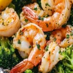 Baked Shrimp and Broccoli Foil Packs: Cena rápida y fácil