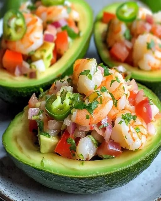 Aguacate Relleno de Ceviche Keto: Receta Fácil y Rápida