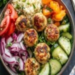 Cena rápida: Tazones de Albóndigas de Pollo Mediterráneo