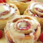 Rollos de Canela con Frambuesa y Glaseado de Limón – Receta Fácil 58 Rollos de Canela con Frambuesa y Glaseado de Limón – Receta Fácil