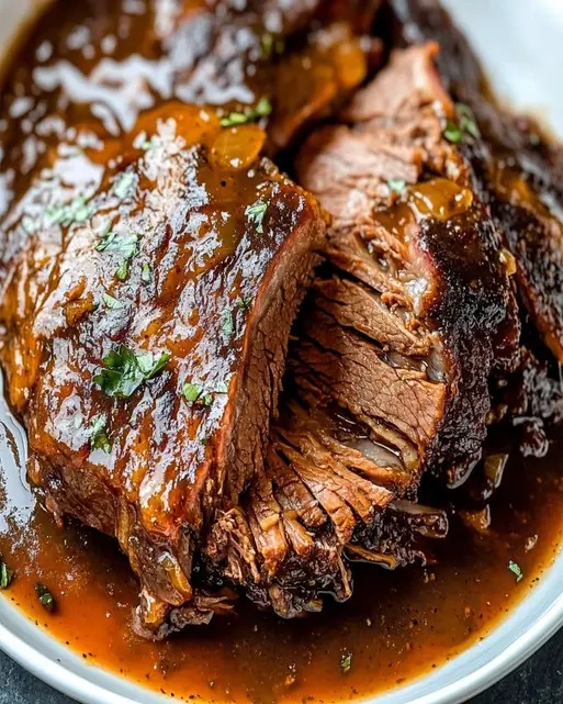 Brisket de Res en Olla de Cocción Lenta - Receta Fácil y Rápida