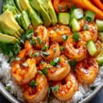 Tazones de Arroz con Camarones Picantes: Cena Fácil