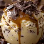 Pudín de Helado con Dulce de Leche y Trozos de Chocolate