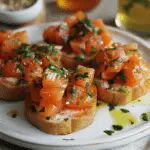 Bocaditos de Salmón con Salsa de Ajo