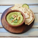 Sincronizada con Dip de Aguacate - Deliciosa Opción para Cualquier Momento
