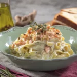 Fetuccini Cremoso con Salmón: Delicia Italiana Fácil