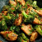 Pollo Ajo Con Brocoli